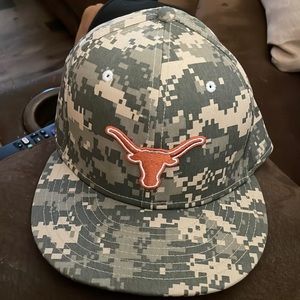 New without tag Nike True Collegiate hat